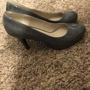 Naturalizer Gray Heels